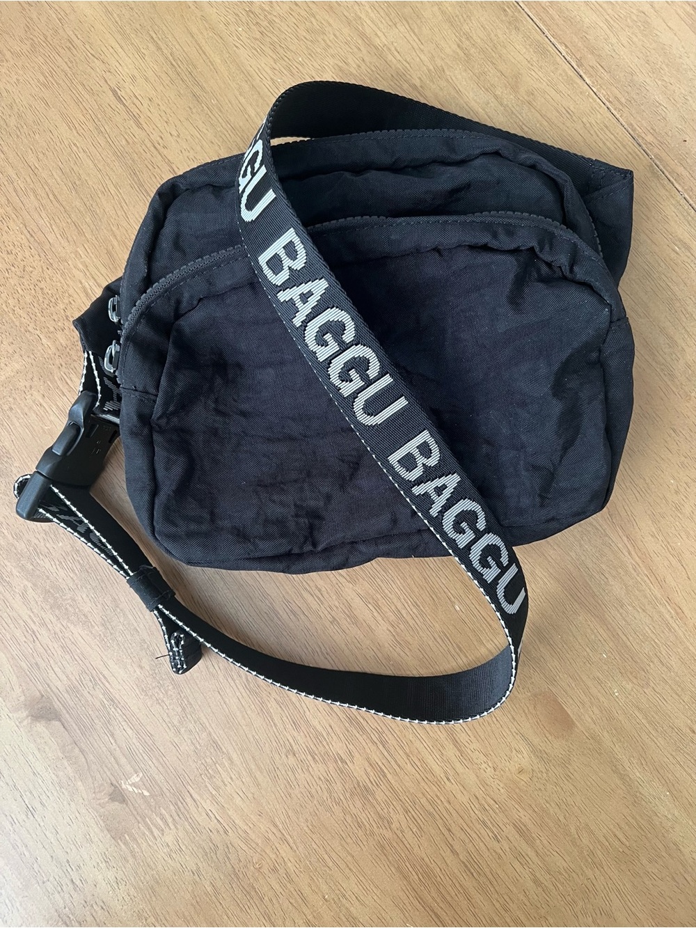BAGGU Fanny Pack in Black with OG Strap